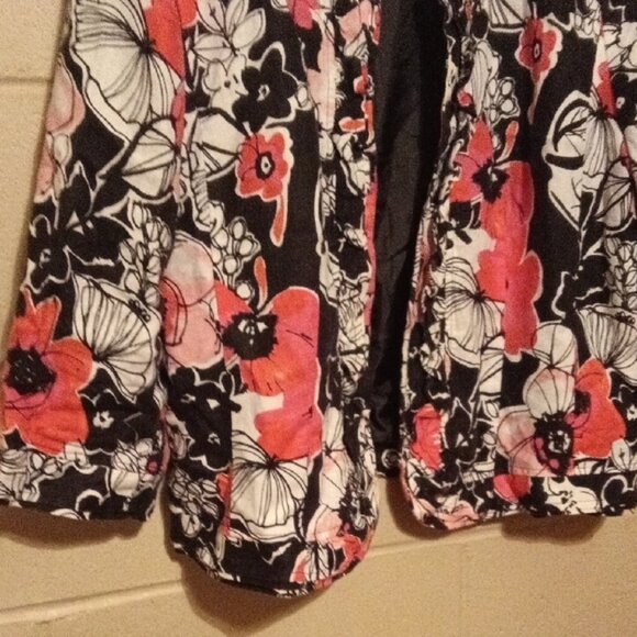 Kim Rogers Black and Red Floral Blazer - Picture 2 of 12